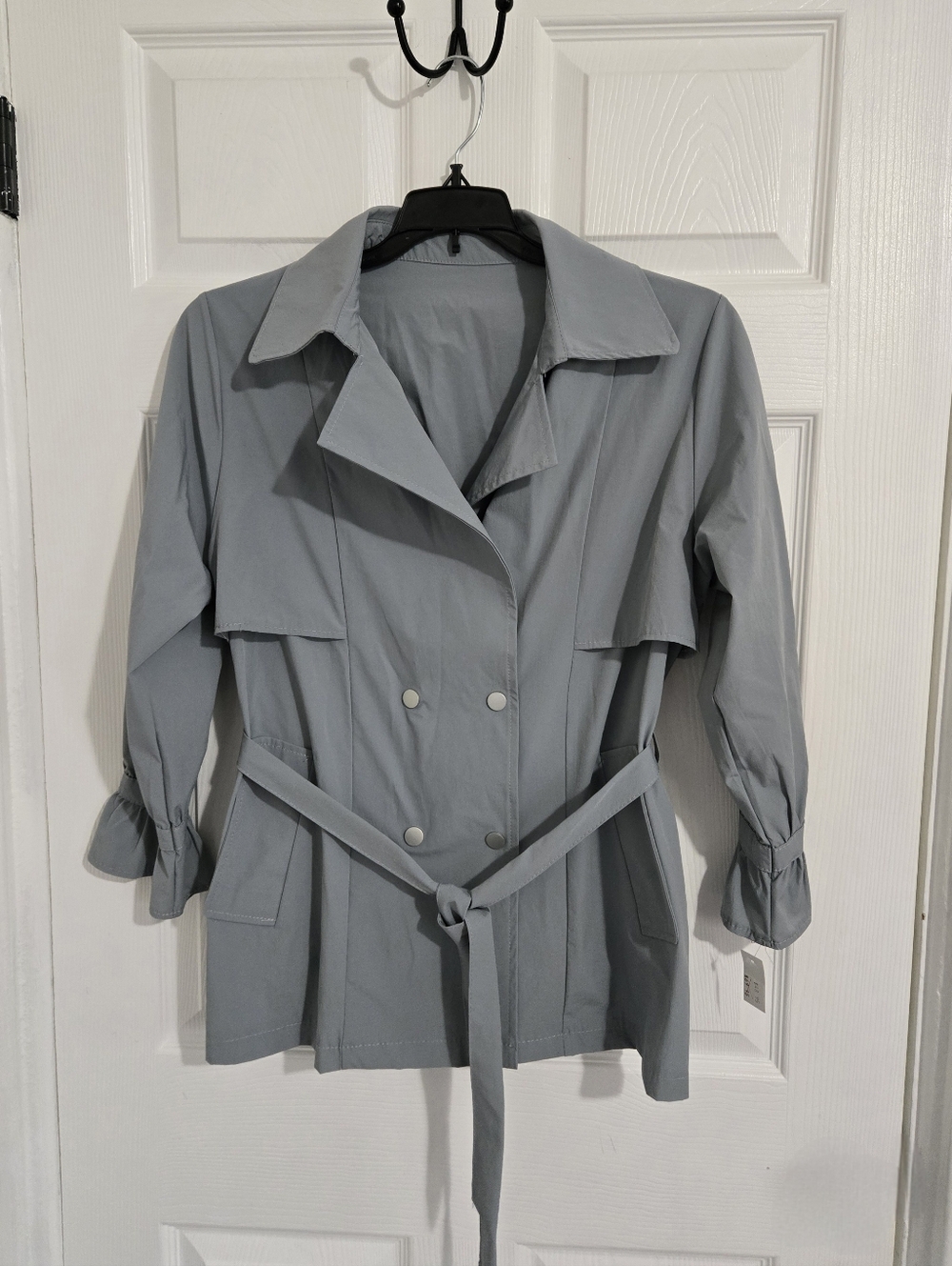 Lightweight Jacket Style Blouse Size Medium Classic Ruffle Sleeve Gray